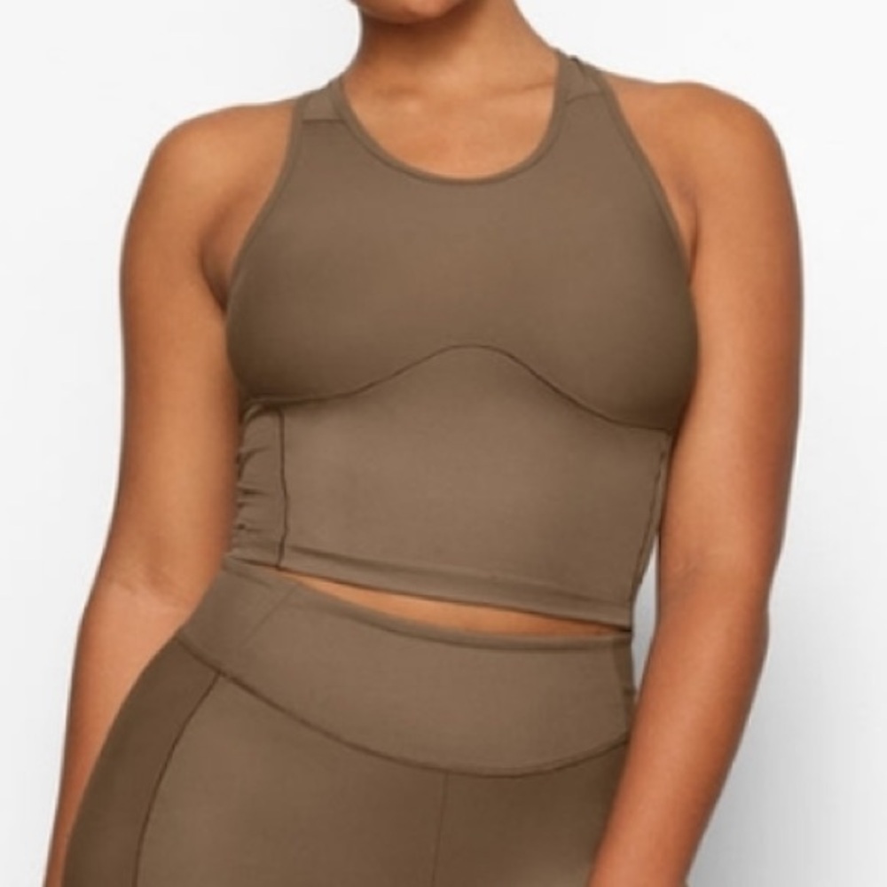 SKIMS Taupe Ribbed Racerback Crop - Picture 9 of 10